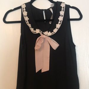 LC sleeveless blouse